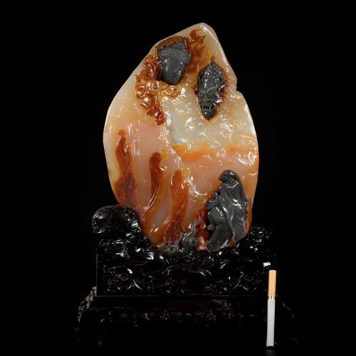 工艺美术大师院小果作品 纯天然黄龙玉一念之间摆件1762g